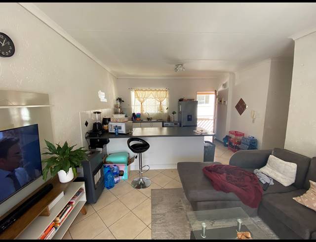 1 BEDROOM FLAT FOR SALE IN RENSBURG